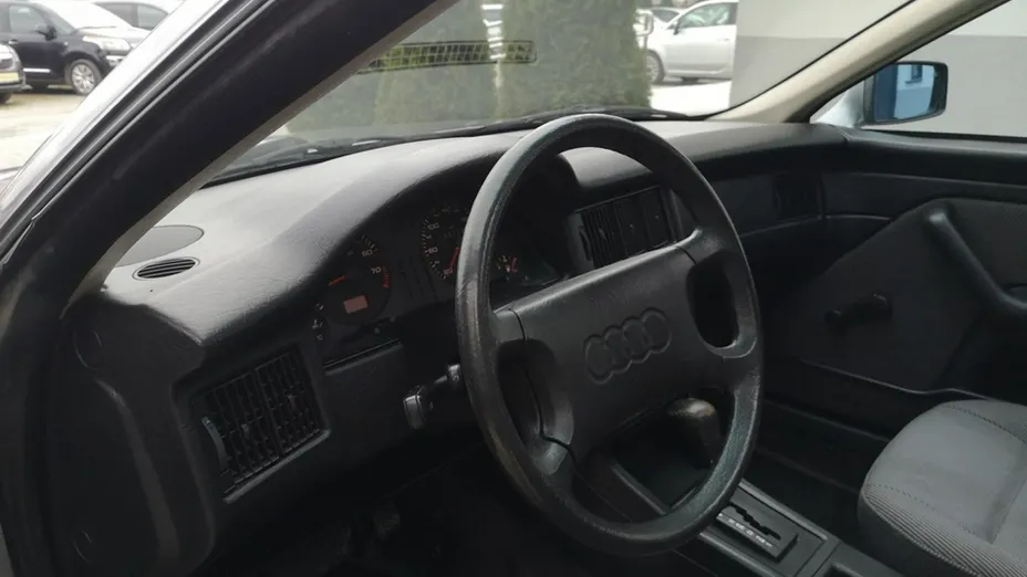 AUDI Coupe -