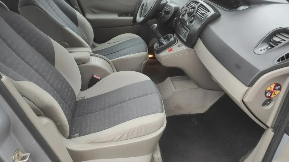 RENAULT Grand Scenic -