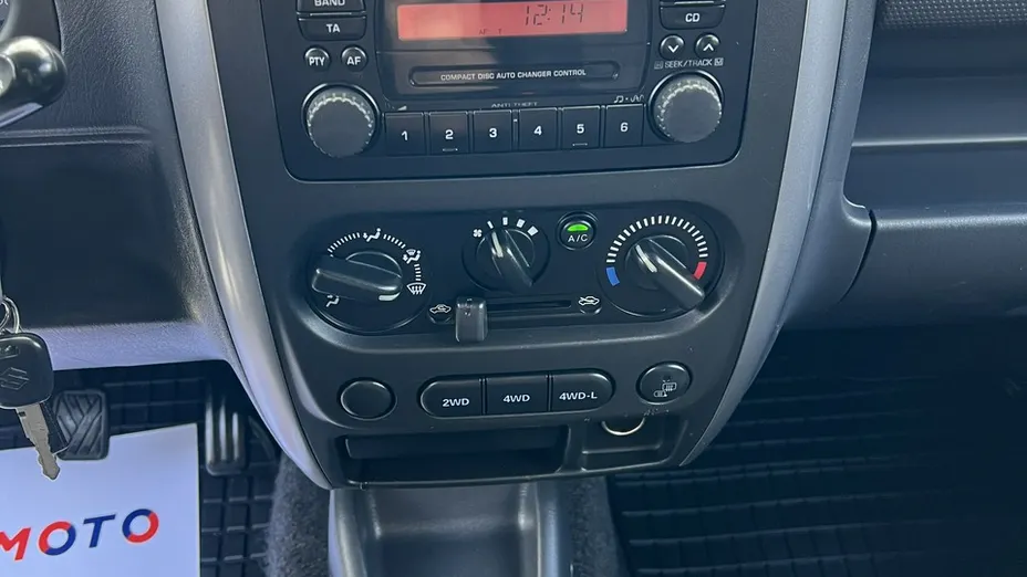 SUZUKI Jimny -