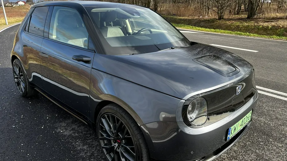 HONDA e -