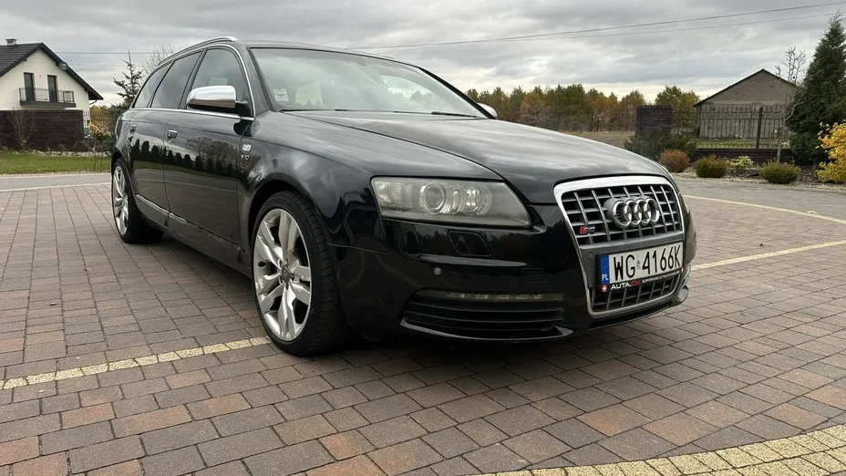 AUDI S6 Avant -
