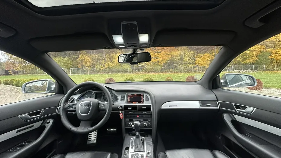 AUDI S6 Avant -