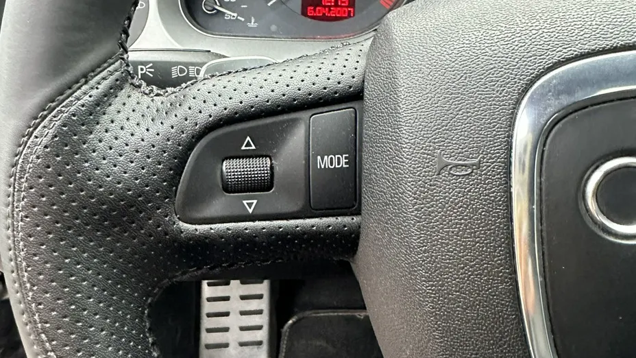 AUDI S6 Avant -