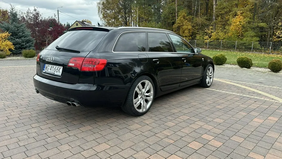 AUDI S6 Avant -