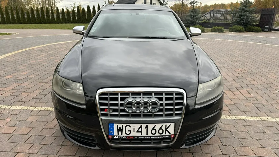 AUDI S6 Avant -