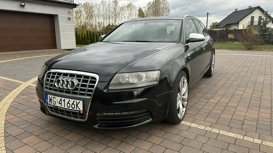 AUDI S6 Avant -