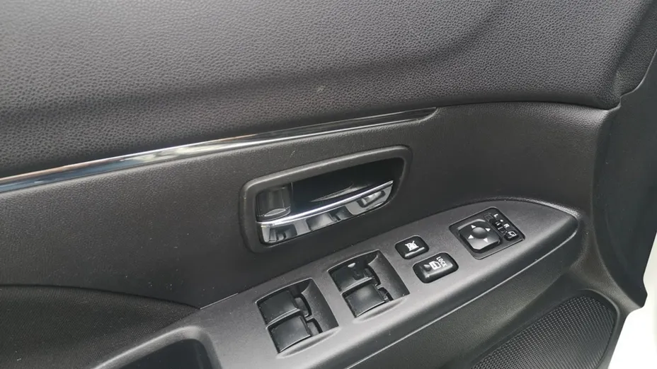 MITSUBISHI ASX -