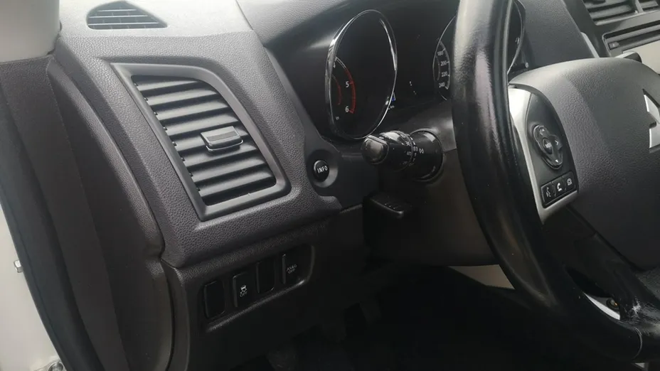 MITSUBISHI ASX -