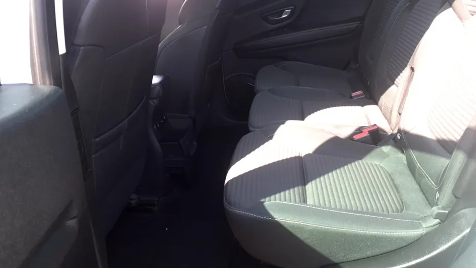 RENAULT Scenic -