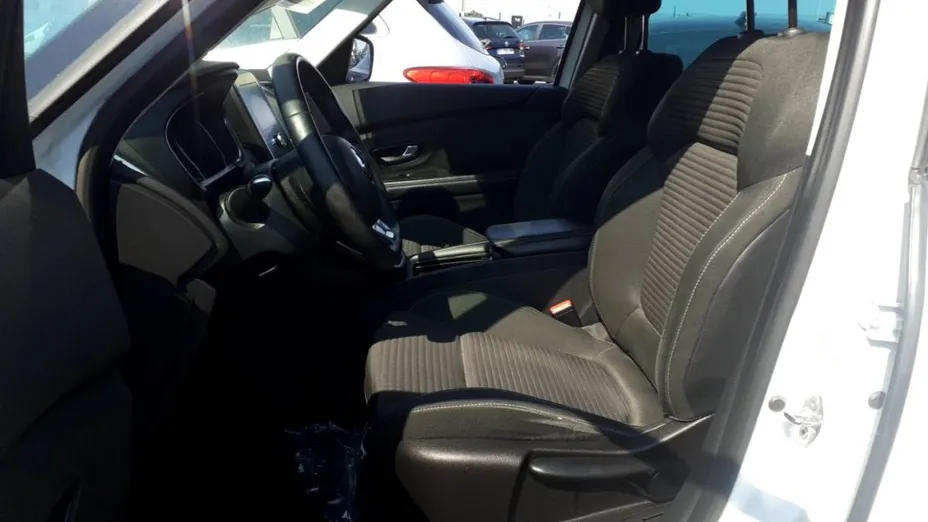 RENAULT Scenic -