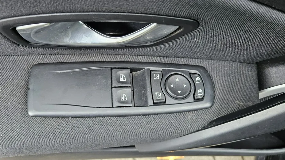 RENAULT Megane -