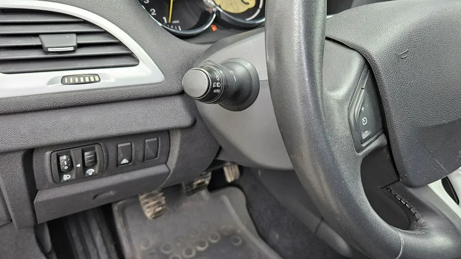 RENAULT Megane -