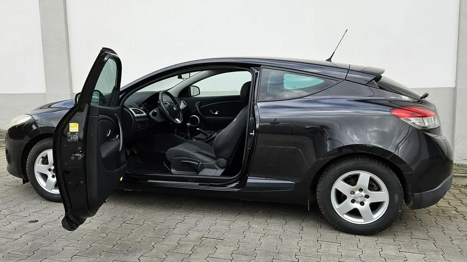 RENAULT Megane -