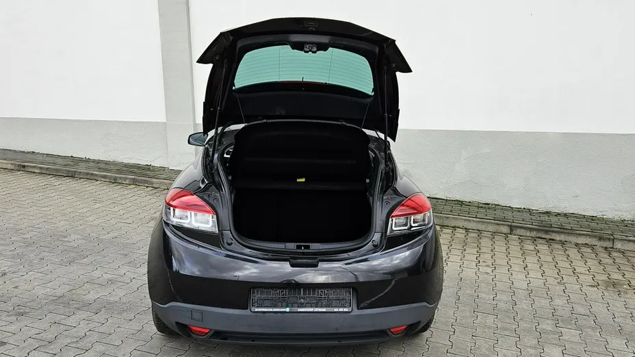 RENAULT Megane -