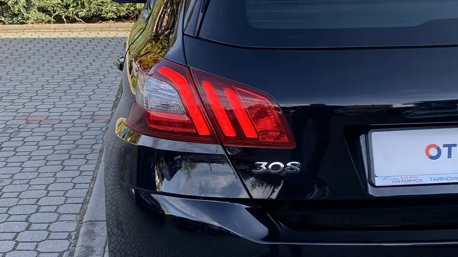 PEUGEOT 308 -