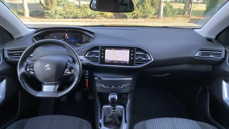 PEUGEOT 308 -