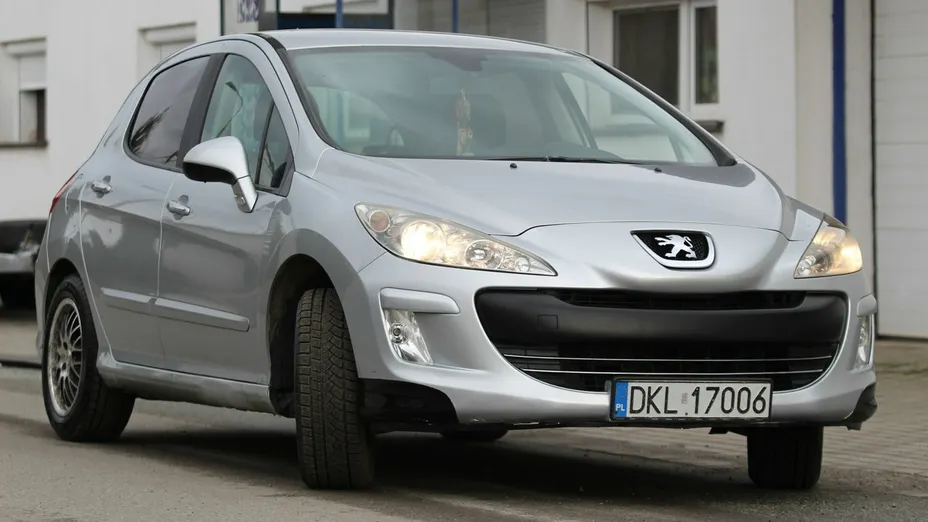 PEUGEOT 308 -