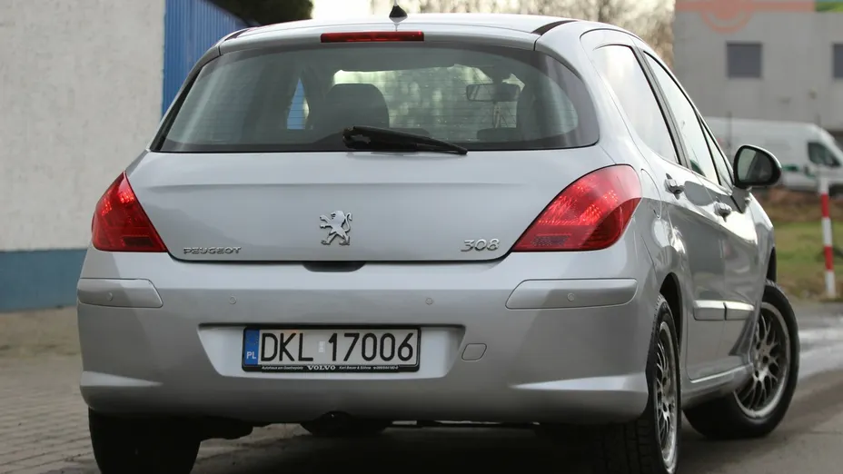 PEUGEOT 308 -