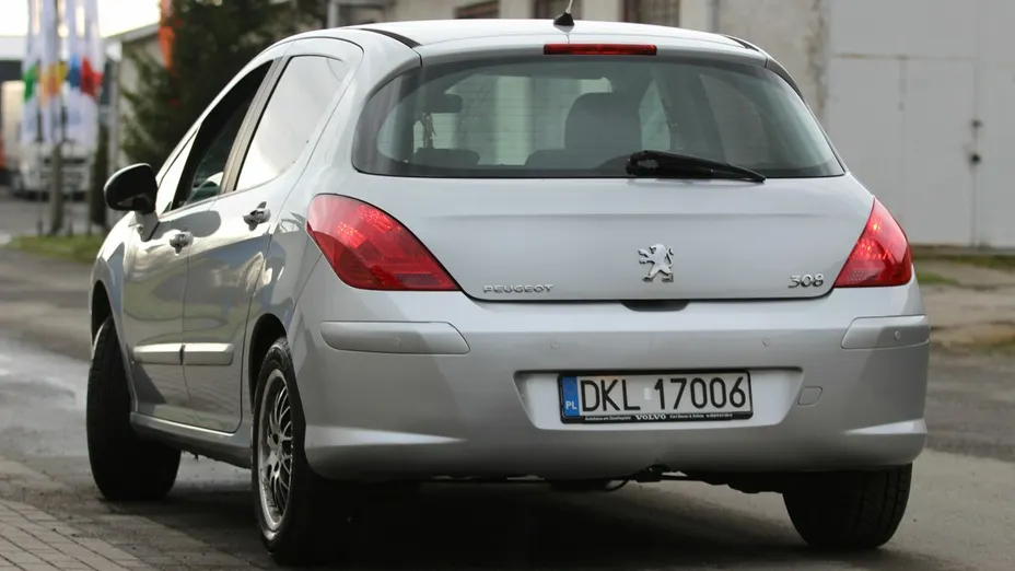 PEUGEOT 308 -