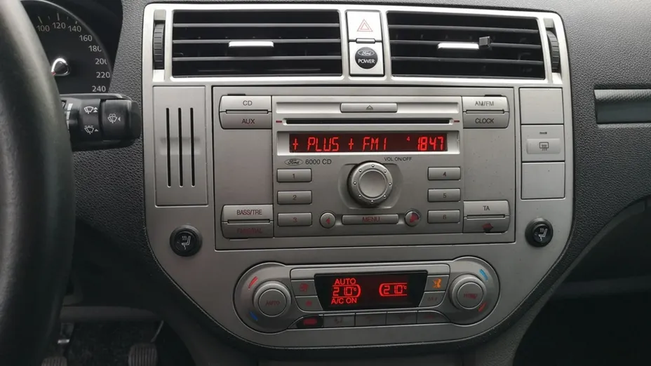 FORD Kuga -