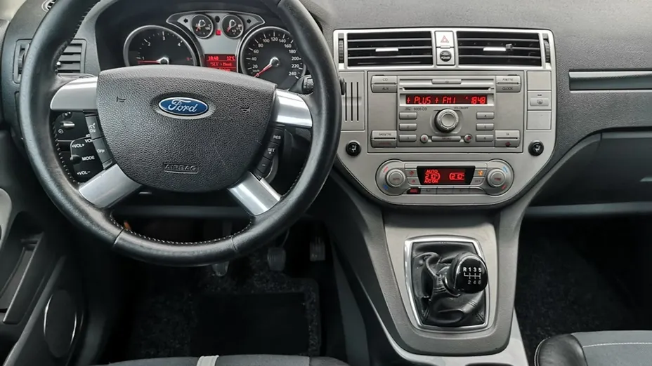 FORD Kuga -