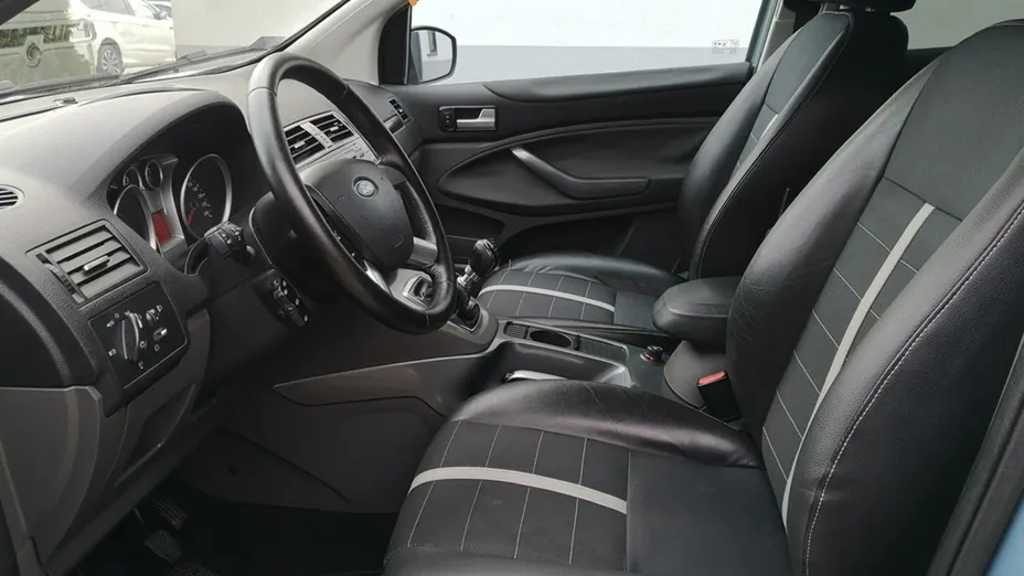 FORD Kuga -