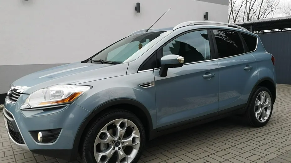 FORD Kuga -