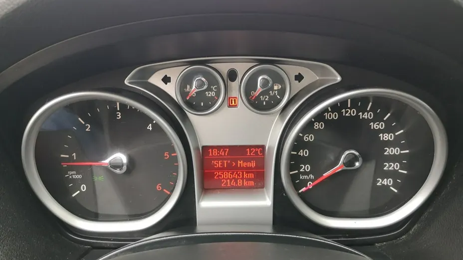 FORD Kuga -
