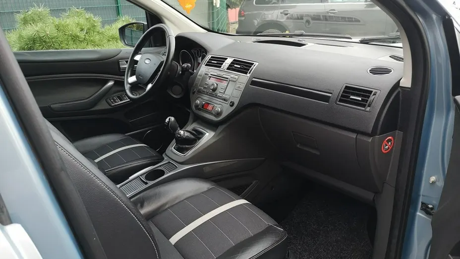 FORD Kuga -