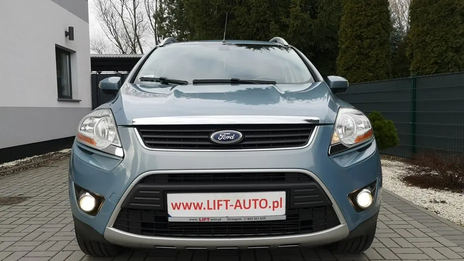 FORD Kuga -