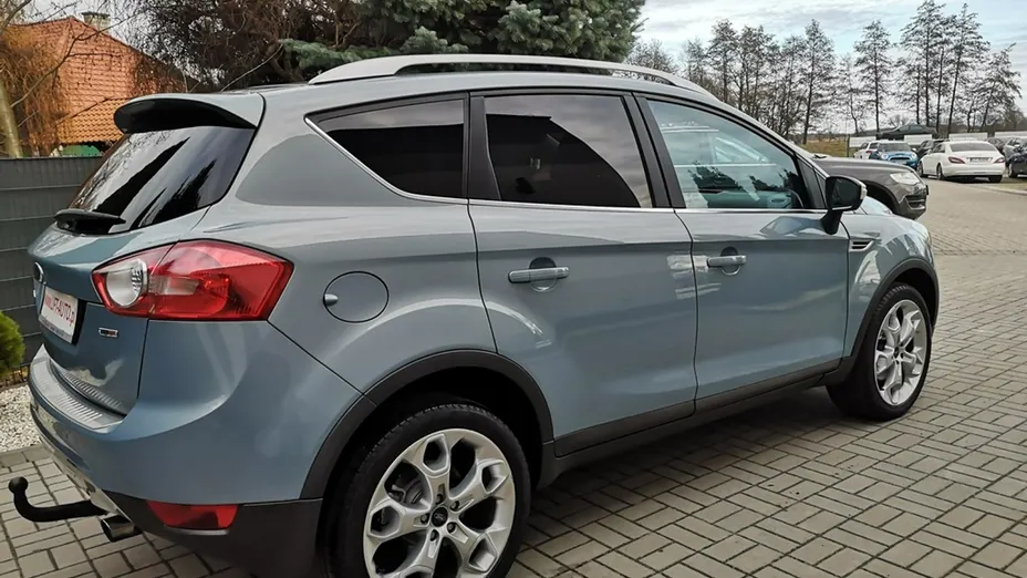 FORD Kuga -