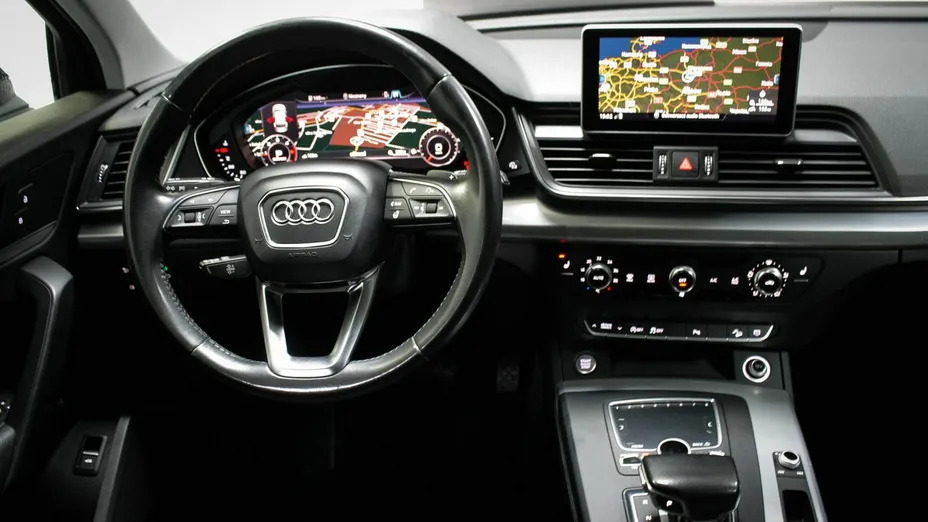 AUDI Q5 -