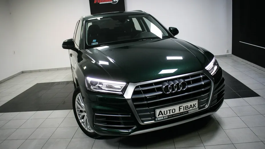 AUDI Q5 -