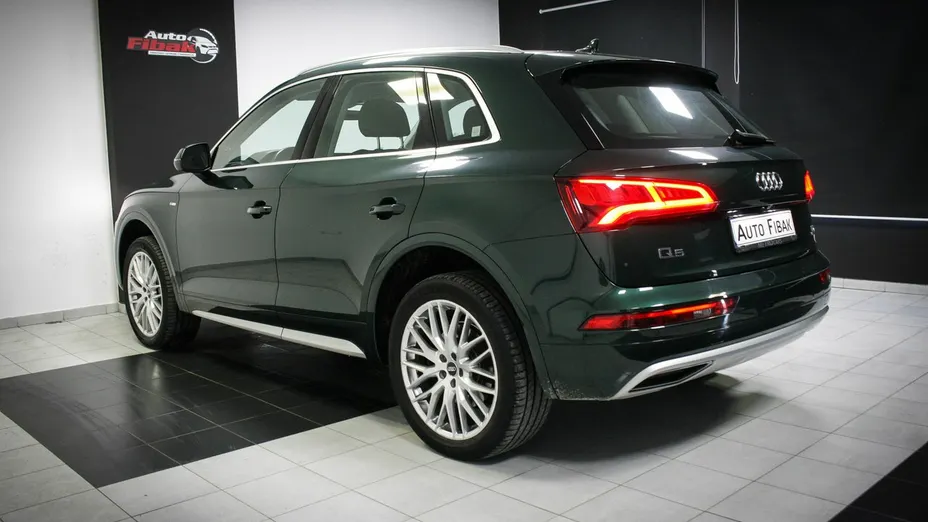 AUDI Q5 -