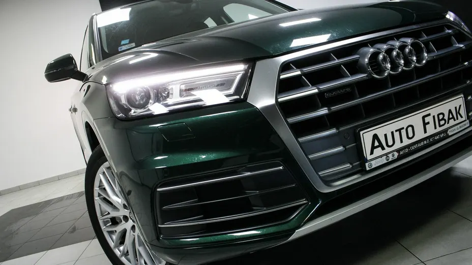 AUDI Q5 -