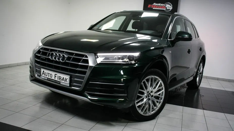 AUDI Q5 -