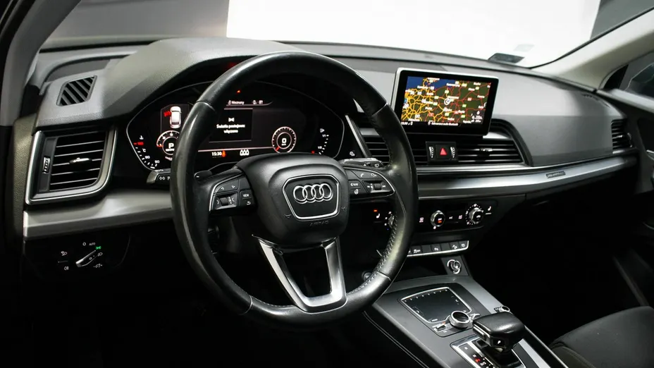 AUDI Q5 -