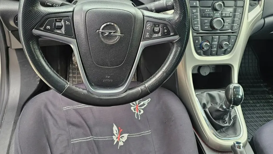 OPEL Astra -