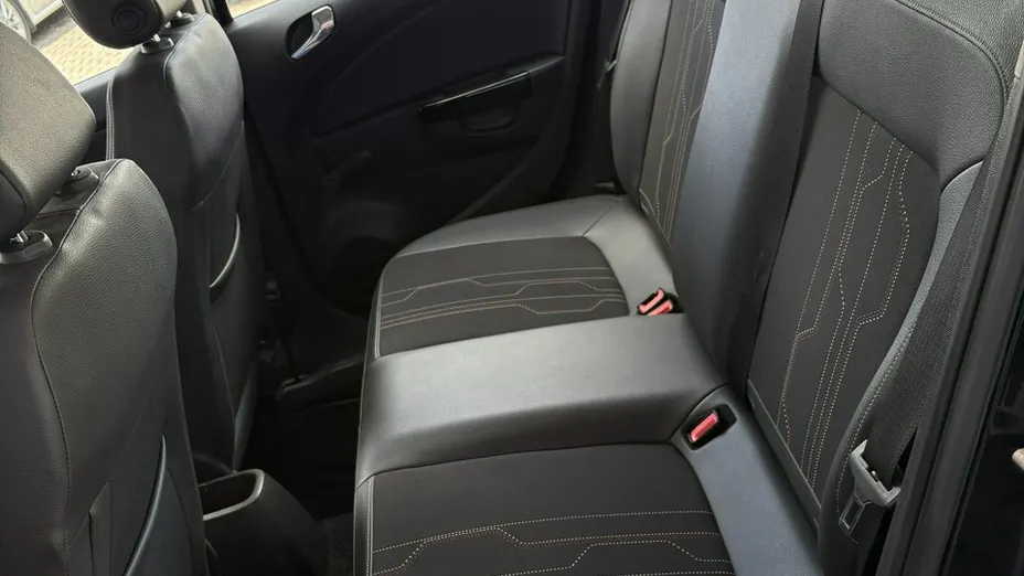OPEL Corsa -