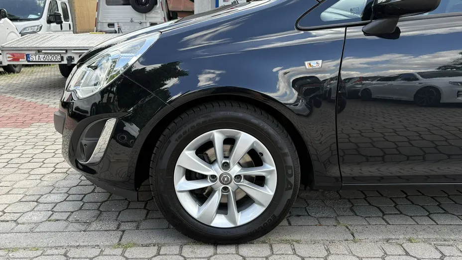 OPEL Corsa -