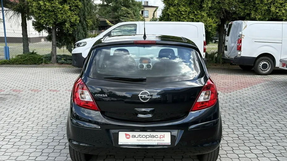 OPEL Corsa -