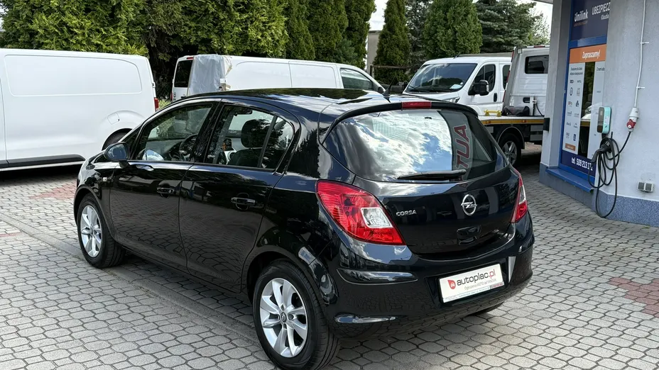 OPEL Corsa -