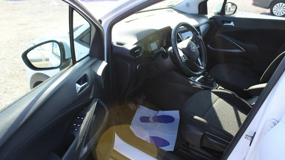 OPEL Crossland X -