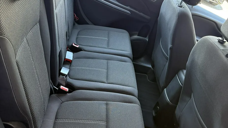 OPEL Zafira -