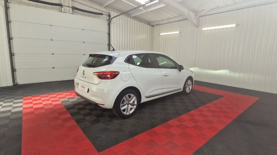 RENAULT Clio -