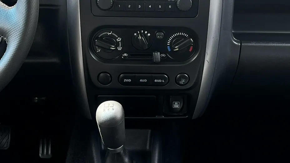 SUZUKI Jimny -