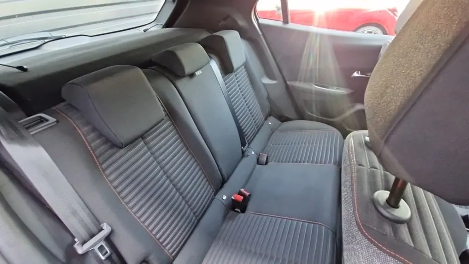 PEUGEOT 2008 -