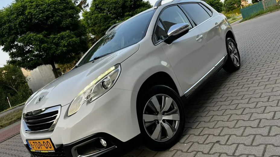PEUGEOT 2008 -