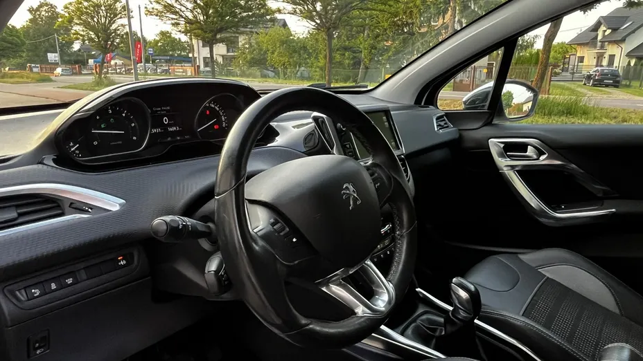 PEUGEOT 2008 -