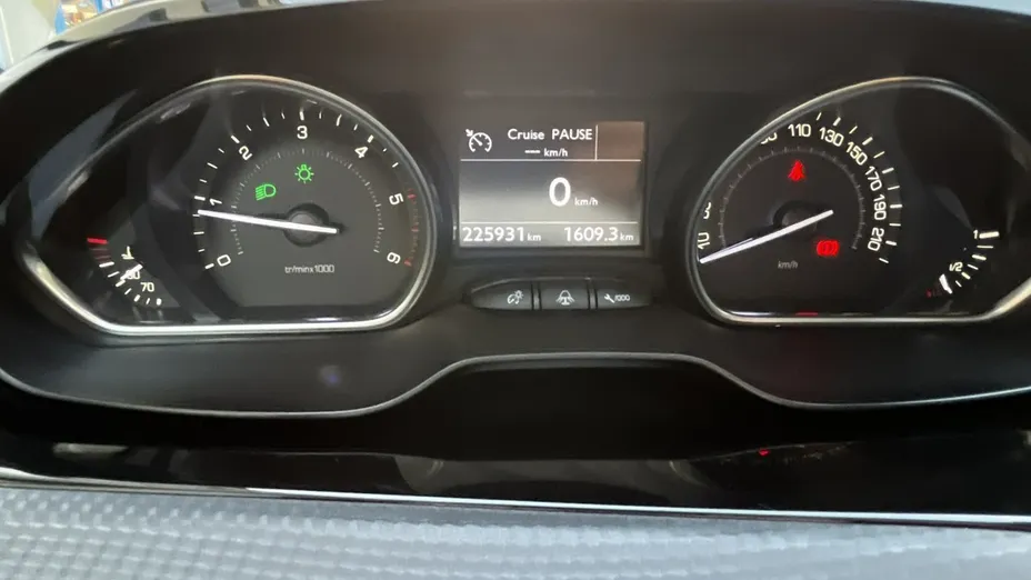 PEUGEOT 2008 -
